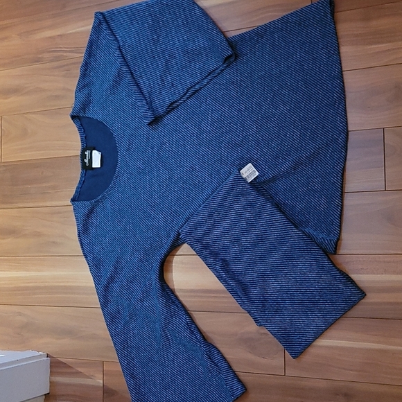 Nwt MARALLIS heavy knit top with detachable collar/scarf - Picture 3 of 5